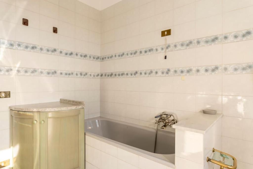 Chic Italian Escape - Casa Vacanze Lorusso Монтекатини Терме Екстериор снимка